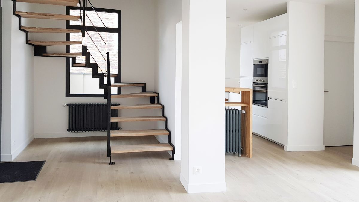 Lors d'une rénovation, l'architecte vous guide selon vos envies et les contraintes du logement. Lors d'une rénovation, l'architecte vous guide selon vos envies et les contraintes du logement.